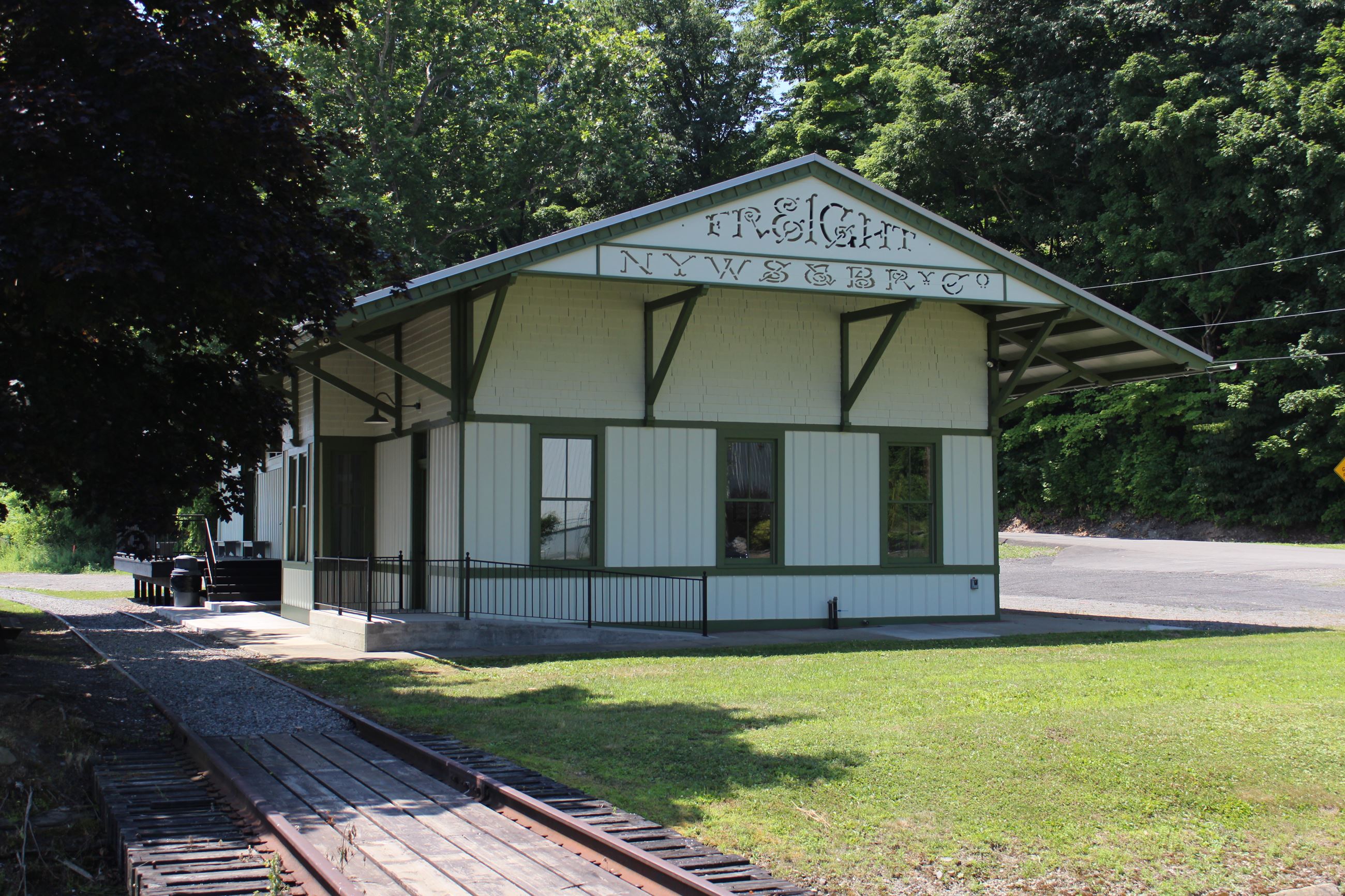 Photo of Exterior of Milton Train Station